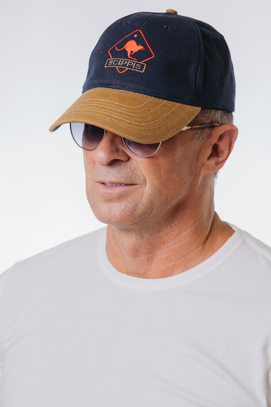 Кепка 001H10 SCIPPIS OILSKIN CAP Tan - Navy фото 1